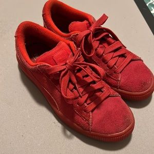 Puma low top suede red size size 5.5 c